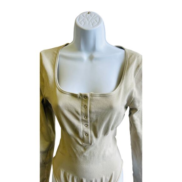 Neutral ribbed snap front long sleeve bodysuit L stretch Y2K basic core - Picture 2 of 4